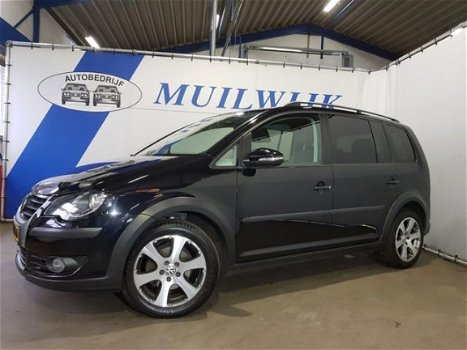 Volkswagen Touran - 1.4 TSI 140PK Cross // 7 PERS - 1