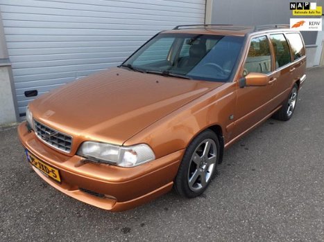 Volvo V70 - 2.3 R AWD gereviseerde motor - 1