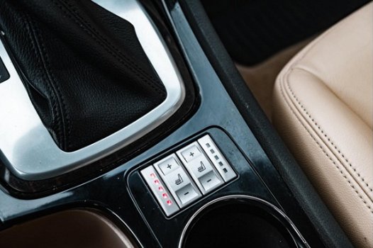 Ford Mondeo Wagon - 2.3-16V Ghia Automaat | Stoelverwarming | Lederen bekleding | Schuif/kanteldak | - 1