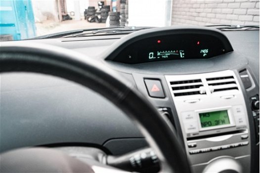 Toyota Yaris - 1.3 VVTi Sol | Airconditioning | Nette auto - 1