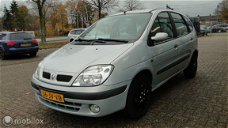 Renault Scénic - 1.6-16V door inruil verkregen