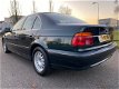 BMW 5-serie - 528i Executive | NIEUWE APK | AUTOMAAT | DEALER ONDERHOUDEN | PDC | - 1 - Thumbnail