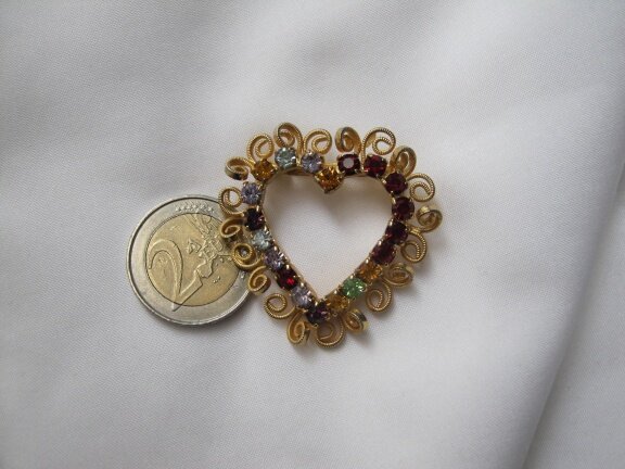 Broche goudkleurig filigrain hart met heldere kristal rijnstenen 4.2x4.2 cm - Afbeelding 2