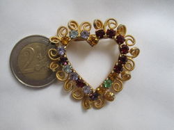 Broche goudkleurig filigrain hart met heldere kristal rijnstenen 4.2x4.2 cm