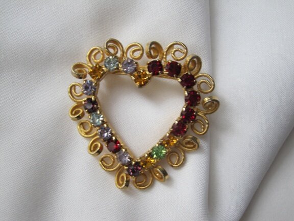 Broche goudkleurig filigrain hart met heldere kristal rijnstenen 4.2x4.2 cm - Afbeelding 5