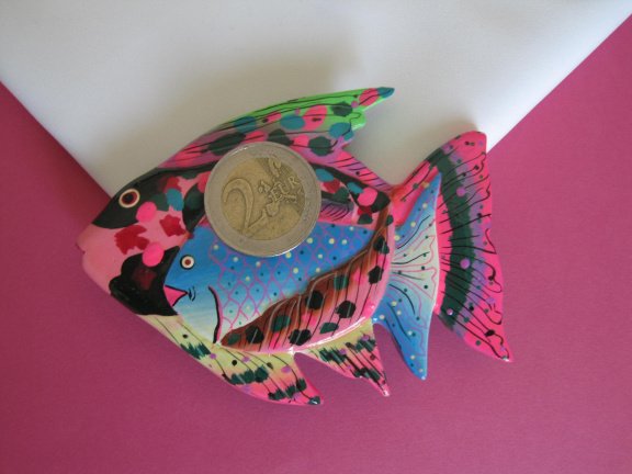 Broche gelakt hout vis model met felle kleuren 9.5x7.3 cm. - Afbeelding 5