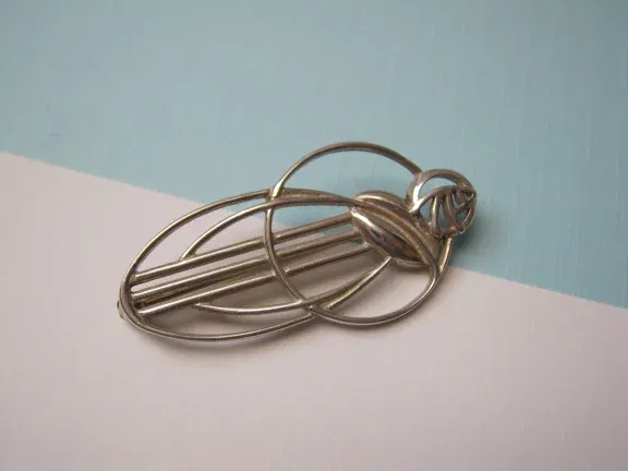 Zilveren broche Rennie Mackintosh Glasgower roos 4.7x2.3 cm - nr. 1