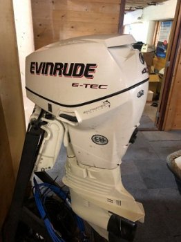 Evinrude etec - 1