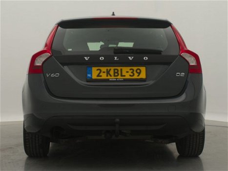 Volvo V60 - 1.6 D2 Momentum / NAVI / LEDER - STOF / AIRCO-ECC / CRUISE CTR. / PDC / TREKHAAK / LMV - 1