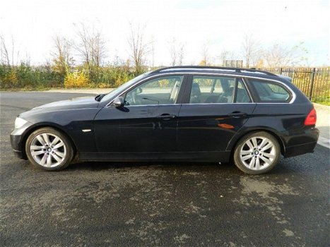 BMW 3-serie Touring - 330d PANORAMDAK LEER XENON - 1