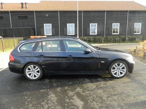 BMW 3-serie Touring - 330d PANORAMDAK LEER XENON - 1