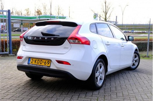 Volvo V40 - 1.6 D2 Kinetic Navi/Achteruitrij-cam/LMV/PDC - 1