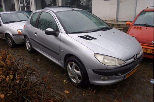 Peugeot 206 - 1.4 Gentry Premium airco hagelschade apk 9-2020 - 1