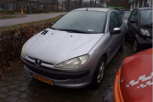 Peugeot 206 - 1.4 Gentry Premium airco hagelschade apk 9-2020 - 1