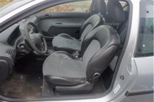 Peugeot 206 - 1.4 Gentry Premium airco hagelschade apk 9-2020 - 1