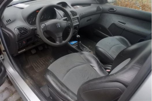 Peugeot 206 - 1.4 Gentry Premium airco hagelschade apk 9-2020 - 1