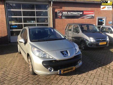 Peugeot 207 - 1.4-16V XS - 1