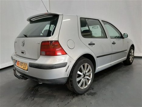 Volkswagen Golf - 1.9 TDI Trendline - 1