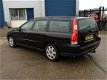 Volvo V70 - 2.4D Edition I, 6-BAK, AIRCO(CLIMA), CRUISE CONTROL, 4X ELEK-RAMEN, LEDER-/STOF INTERIEU - 1 - Thumbnail