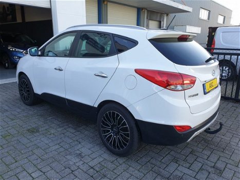 Hyundai ix35 - 2.0i 4WD i-Catcher (Automaat) Clima Volleder Navigatie Camera Panoramadak - 1