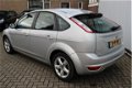 Ford Focus - 1.6 Comfort 5 DEURS uitv. Airco, verw. voorruit - 1 - Thumbnail