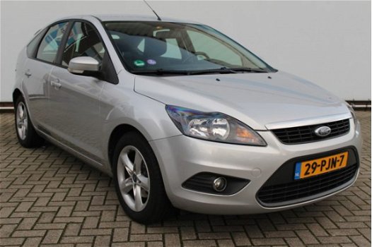 Ford Focus - 1.6 Comfort 5 DEURS uitv. Airco, verw. voorruit - 1