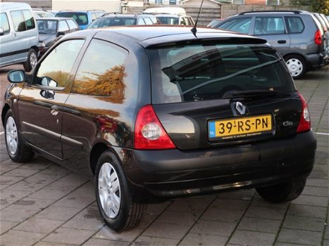Renault Clio - 1.5 dCi Authentique Basis / APK 10-2020 / 2005 - 1