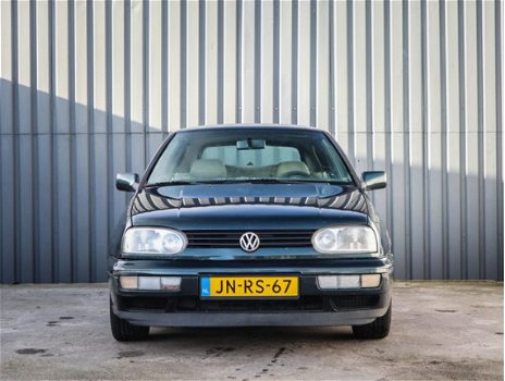 Volkswagen Golf Cabriolet - 1.8, Nwe APK - 1