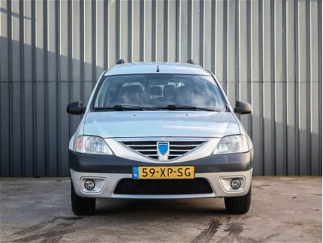 Dacia Logan MCV - 1.6 Lauréate 7 Pers., Airco, Trekhaak, NL-auto - 1