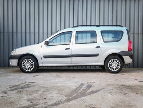 Dacia Logan MCV - 1.6 Lauréate 7 Pers., Airco, Trekhaak, NL-auto - 1