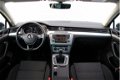 Volkswagen Passat Variant - 1.6 TDI Business Edition | LED | Parkeersensoren | Climate control | Tre - 1 - Thumbnail