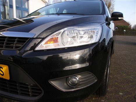 Ford Focus Wagon - 1.6 Titanium - 1