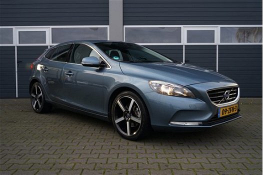 Volvo V40 - 1.6 T4 180 PK | NAVI | TREKHAAK | CAMERA | PARK SENSOR | - 1