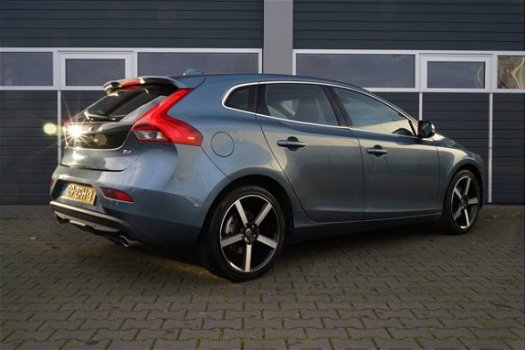 Volvo V40 - 1.6 T4 180 PK | NAVI | TREKHAAK | CAMERA | PARK SENSOR | - 1