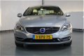 Volvo V60 - 2.4 D6 AWD Plug-In Hybrid Summum ex BTW Schuifdak / Trekhaak - 1 - Thumbnail