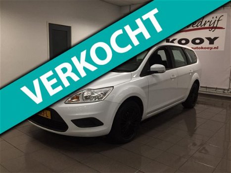 Ford Focus Wagon - 1.6 Trend * Nieuw model / Airco / Navigatie / Trekhaak - 1