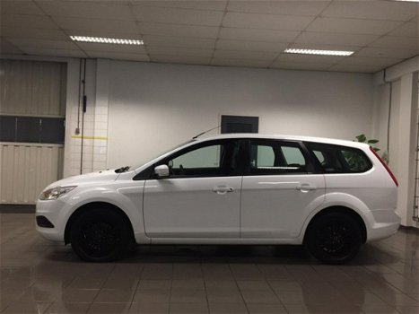 Ford Focus Wagon - 1.6 Trend * Nieuw model / Airco / Navigatie / Trekhaak - 1