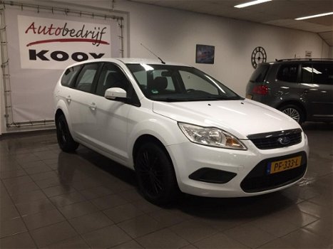 Ford Focus Wagon - 1.6 Trend * Nieuw model / Airco / Navigatie / Trekhaak - 1