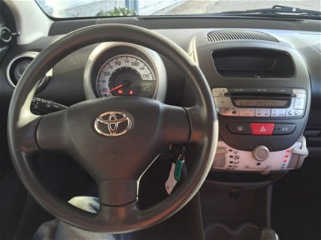 Toyota Aygo - 1.0 VVT-i Comfort 5 Drs. Airco CPV - 1