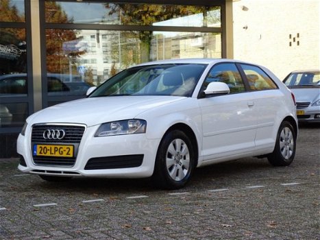 Audi A3 - 1.6 TDI 99G Attraction Airco Cruise Control - 1