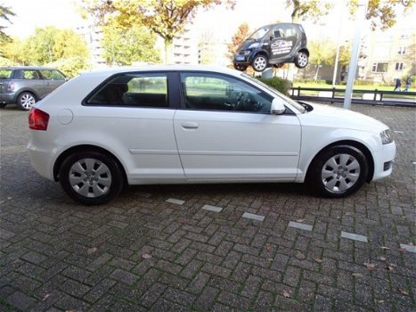 Audi A3 - 1.6 TDI 99G Attraction Airco Cruise Control - 1