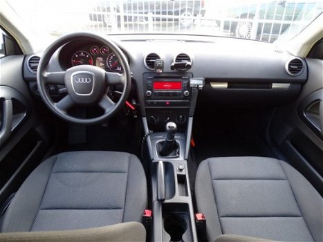 Audi A3 - 1.6 TDI 99G Attraction Airco Cruise Control - 1