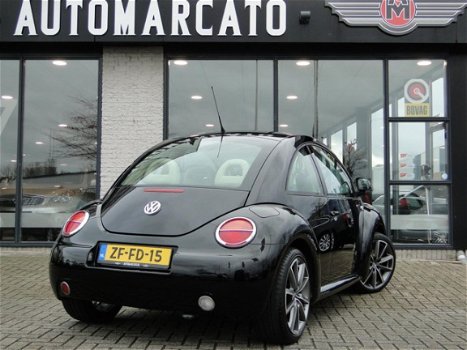 Volkswagen New Beetle - 2.0 Highline | Airco | 18 inch | Leder | APK tot 09-2020 | YOUNGTIMER - 1