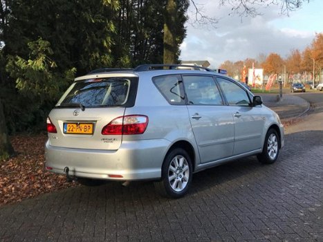 Toyota Avensis Verso - 2.0i Linea Sol 7p. (bj 2004) MET APK / NAVIGATIE / PDC - 1