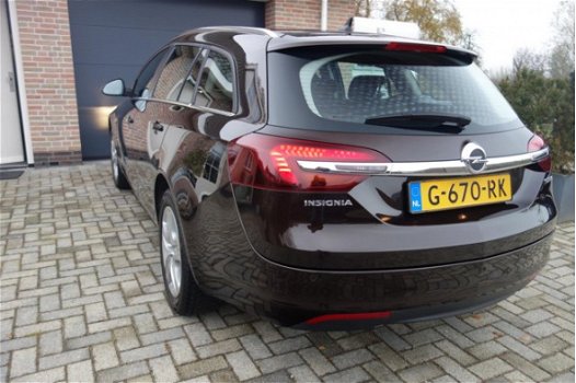 Opel Insignia Sports Tourer - 1.6 T Edition automaat-navi-pdc - 1