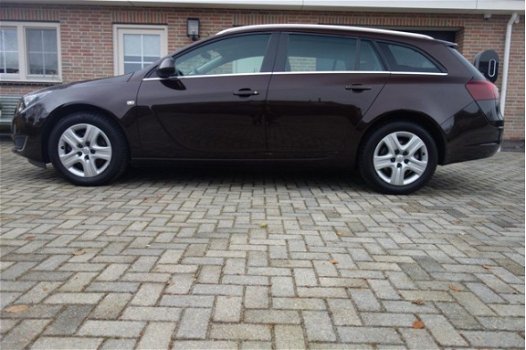 Opel Insignia Sports Tourer - 1.6 T Edition automaat-navi-pdc - 1