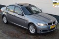 BMW 3-serie - 320i Sportstoelen Xenon Navi Schuifdak - 1 - Thumbnail