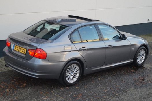 BMW 3-serie - 320i Sportstoelen Xenon Navi Schuifdak - 1