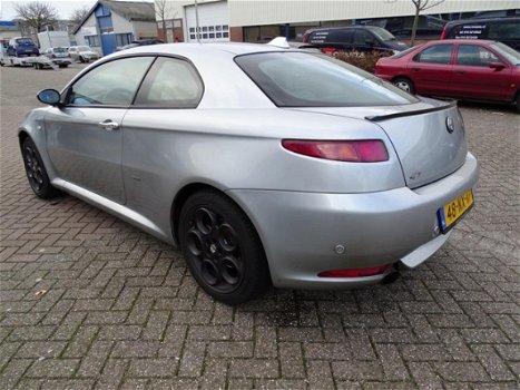 Alfa Romeo GT - 2.0 JTS Progression - 1