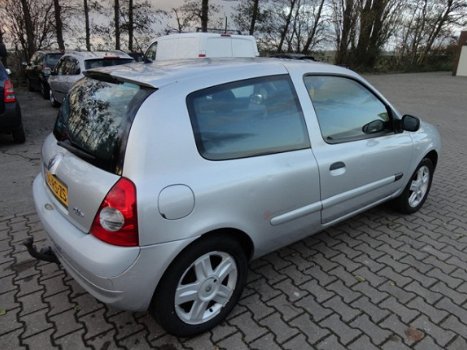 Renault Clio - 1.2-16V Authentique Comfort - 1